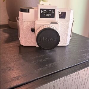 Holga 120N Medium Format Film Camera 60mm f8 Lens Vintage Look Photography